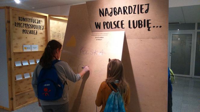 Młyn Wiedzy w Toruniu prezentuje niezwykła wystawę "Przytul Polskę"