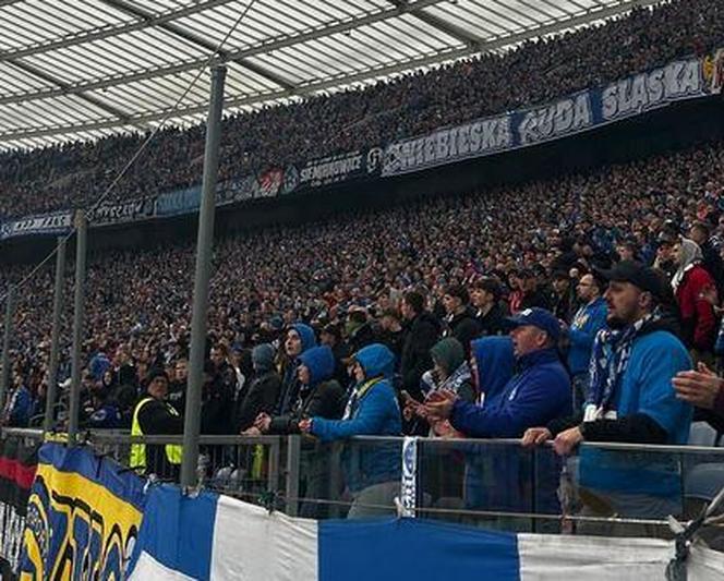 Mecz Ruchu Chorzów z Widzewem Łódź na Stadionie Śląskim ZDJĘCIA