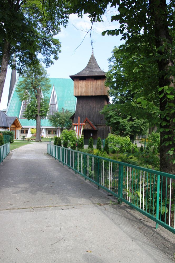 To dawna wieś szlachecka w Małopolsce. Kiedyś należała do zakonników z Krakowa