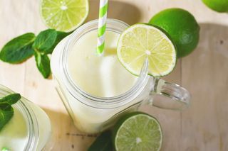 Orzeźwiająca lemoniada brazylijska. Jak zrobić pyszną brazilian lemonade?