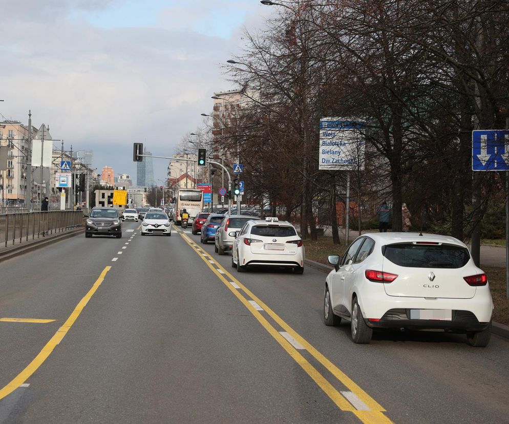 To najbardziej niebezpieczne ulice w Warszawie. Tu najczęściej dochodzi do tragedii. Policja opublikowała ranking
