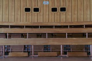 Aula Kopernikańska PUM w Szczecinie - zdjęcia. Zobacz świetnie zachowane wnętrza z PRL-u