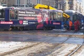 Seria stłuczek i awarii we Wrocławiu. Trudny dzień dla pasażerów MPK. Co będzie przy większych mrozach? 
