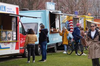 Knajpy na kółkach zaparkowały w Bydgoszczy. Za nami kolejne spotkanie z food truckami [ZDJĘCIA]