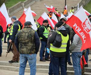 Protest rolników 20 marca w Lublinie. Przeszli ulicami miasta pod LUW