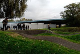 Pumptrack w Chorzowie. Takiej atrakcji nie ma w całym mieście! [ZDJĘCIA]