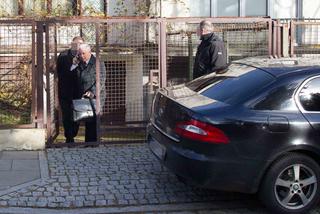 Co Jarosław Kaczyński nosi w teczce?