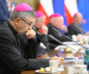 Episkopat pyta premiera o lekcje religii