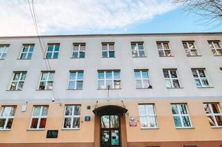 Szkoła przy ul. Kwatery Głównej 13 na Gocławku 