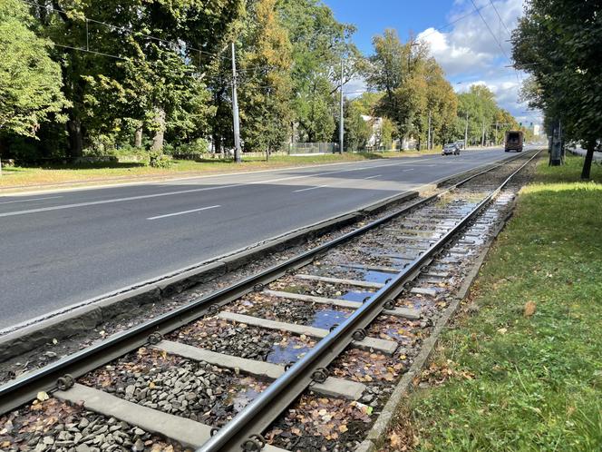 Torowisko na al. Waszyngtona jest w krytycznym stanie. Tramwajarze odkładają remont