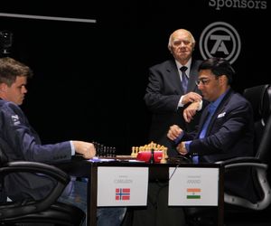 Polak w jednym rzędzie z Magnusem Carlsenem. Nasza legenda doceniona przez FIDE!