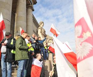 Protest Rolników w Warszawie, gorąco pod PKiN