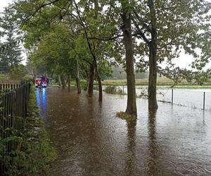 Intensywne opady w Małopolsce. Służby walczą z podtopieniami