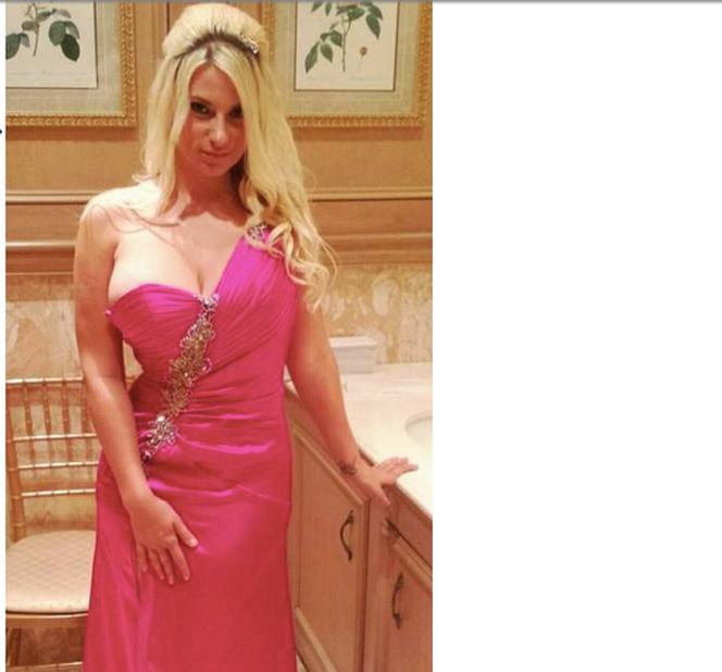 6-KILOGRAMOWY BIUST PRZESZKADZA JEJ WALCZYĆ