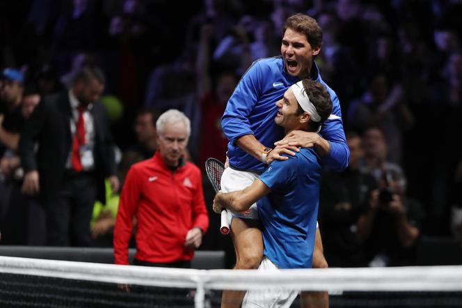 Rafael Nadal i Roger Federer, dwaj wielcy rywale, dzisiaj powalczą o to, aby spotkać się w półfinale French Open.