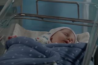 Pierwsza miłość, odcinek 4020: Pola, córka Janka (Maciej Mikołajczyk) i Lilki (Sylwia Sokołowska) 