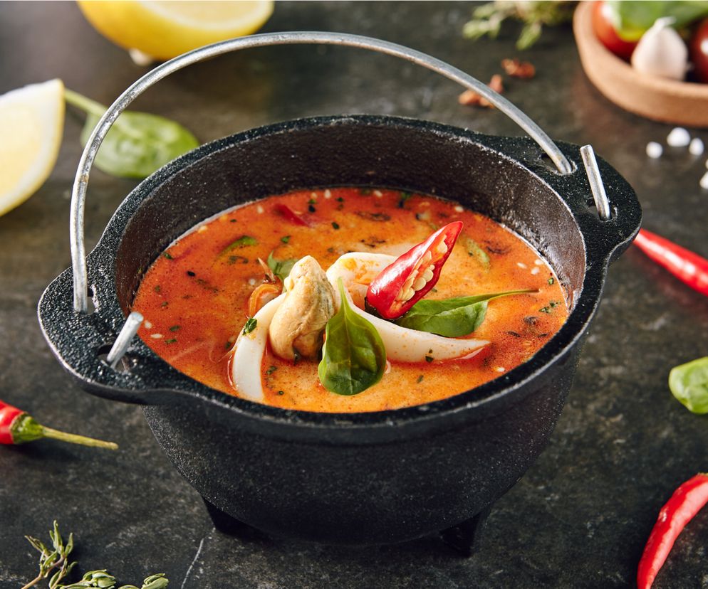 Pikantne flaczki z kalmarów: obłędne danie imprezowe