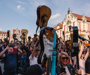 Gitarowy Rekord Świata 2024. Znamy kolejne gwiazdy. Hołdys i Waglewski zagrają „I Ching” we Wrocławiu