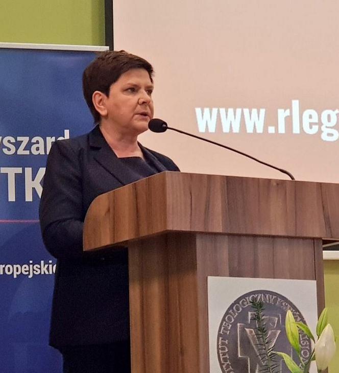 Szydło szokuje na imprezie u kumpla