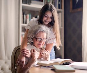 Idealne wierszyki na Dzień Babci. Śmiało korzystaj 