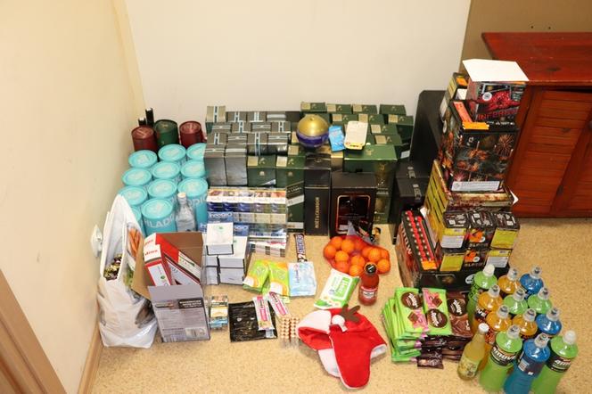 Kradli zdrapki, jedzenie i BAJECZNIE drogi alkohol. W końcu wpadli [ZDJĘCIA]