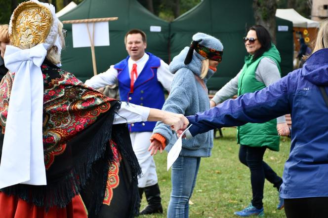 Smaki jesieni w skansenie. Zobacz, co działo się na imprezie w Olsztynku [ZDJĘCIA]