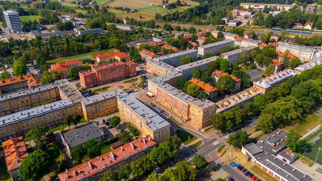 Osiedle A w Tychach i plac świętej Anny