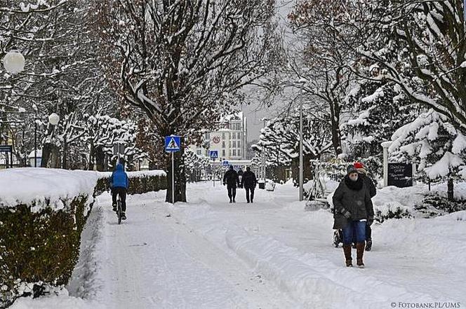Zima 2021 w Sopocie. Kurort pod grubą warstwą śniegu 11.02.2021 r.