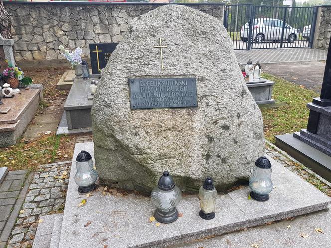 Zrobiliśmy spacer po białostockich nekropoliach. Sprawdź w jakim stanie są nagrobki historycznych postaci [ZDJĘCIA]