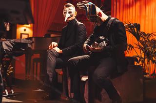 Fani zachwyceni nowym numerem Playboys - Tak pięknie! Mamy gorące zdjęcia z planu i rozmowę z Kubą Urbańskim