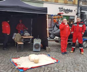 Ekstremalne Mikołajki z NGO w Lesznie przyciagnęły tłumy mieszkańców