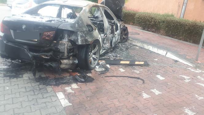 Na krakowskim Kurdwanowie spłonęło BMW
