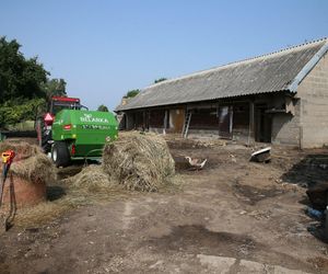 Rolnicy. Podlasie. Andrzej z Plutycz świętuje urodziny. Tak zmieniał się on i jego gospodarstwo