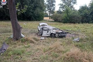 Toyota kompletnie zmiażdżona. Dach złożył się jak harmonijka. Kierowca nie miał szans