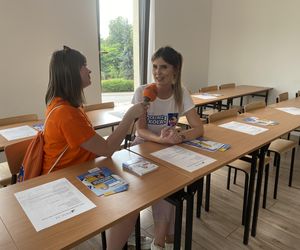 Wakacyjny patrol Eska Summer City w olsztyńskim oddziale Szkoły Policealnej Pascal