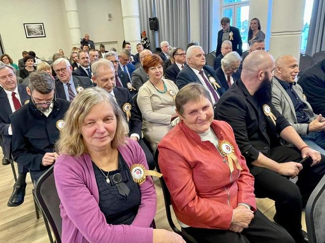 Jubileuszowa sesja i  ceremonia wręczenia statuetek „Honorowy Przyjaciel Starachowic”