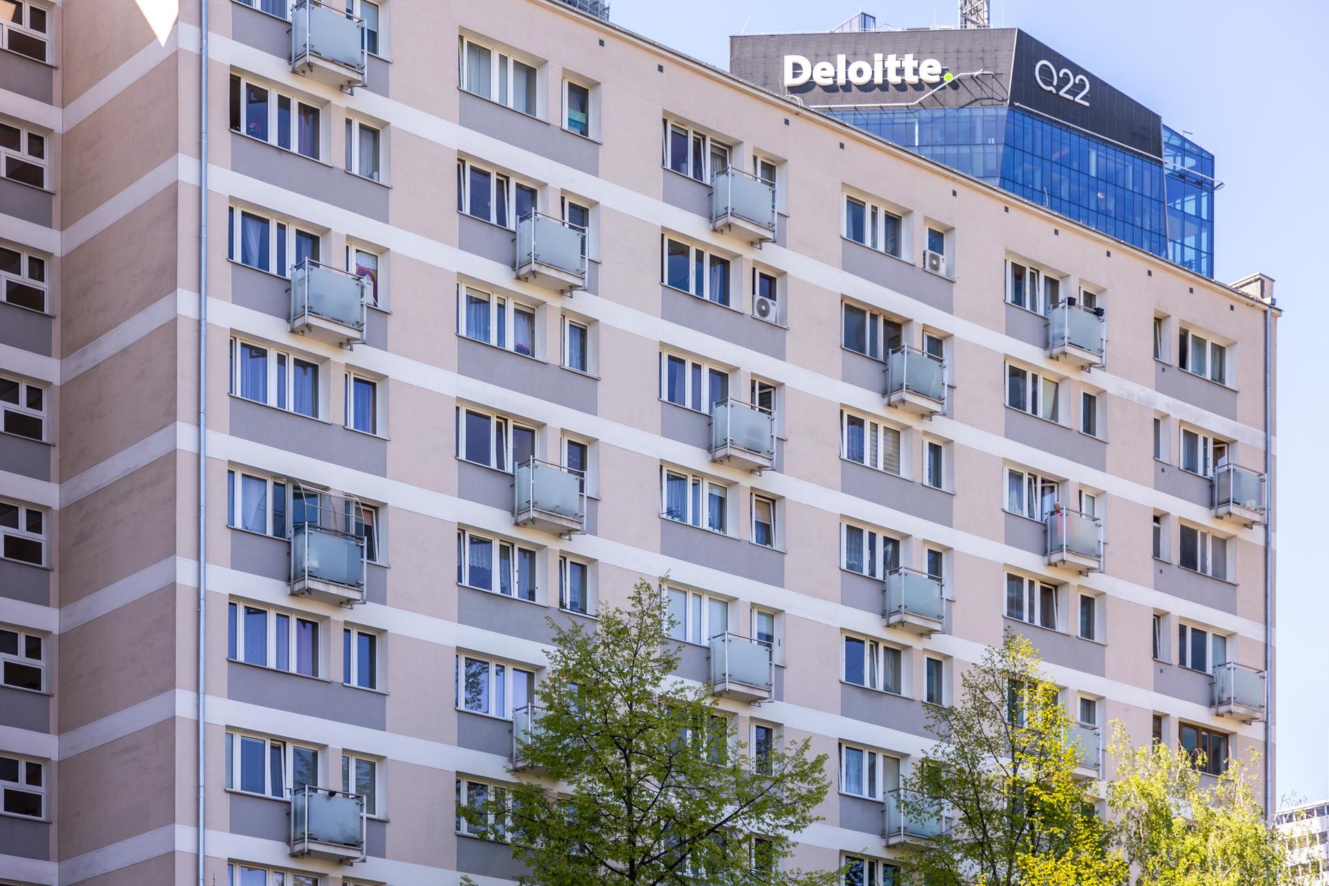 Blok Igrek - zdjęcia. To on jako pierwszy był największym blokiem w mieście