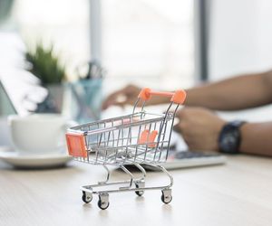 Jak sprzedawać online bez stresu i mieć finanse pod kontrolą? Z tymi radami będzie to prostsze!
