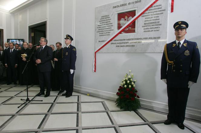 W Sejmie odsłonięto tablicę upamiętniającą 18 parlamentarzystów
