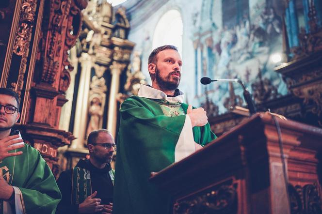 Jakub Strzelecki był aktorem, a został duchownym. Przyjął imię Tobiasz