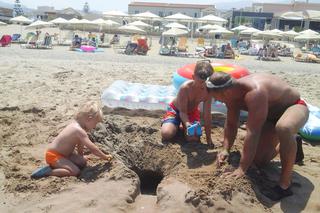 Marcin Siegieńczuk z rodziną na Krecie