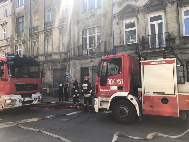 Pożar w kamienicy na Zarzewskiej