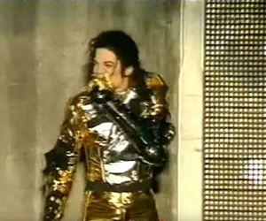 Michael Jackson zmarł 16 lat temu. Gdy odwiedził Polskę, wszyscy wstrzymali oddech. Te zdjęcia zachwycają