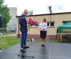 Przez lata ŚDS w Siedlcach działał w dwóch lokalizacjach, teraz już oficjalnie funkcjonuje w jednym miejscu, w budynkach dostosowanych do potrzeb osób z niepełnosprawnościami. 