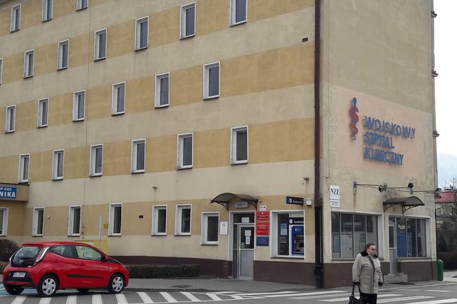 Ponad połowa ratowników ze szpitala wojskowego we Wrocławiu złożyła wypowiedzenia