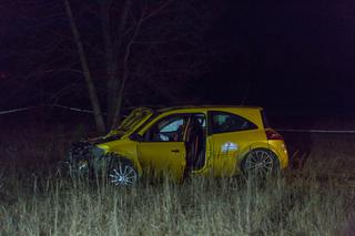 Wypadek na lotnisku w Pile. Kierowca Renault Megane RS wjechał w matkę z dziećmi