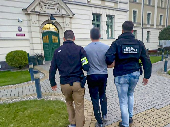 Nielegalna fabryka papierosów zlikwidowana! Milion papierosów w kartonach po pizzy