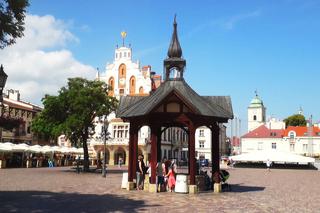 Rzeszowski Rynek od rana w słońcu [ZDJĘCIE DNIA]