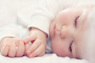 Kosmetyki dla dzieci: jakie wybrać kosmetyki do buzi niemowlaka?