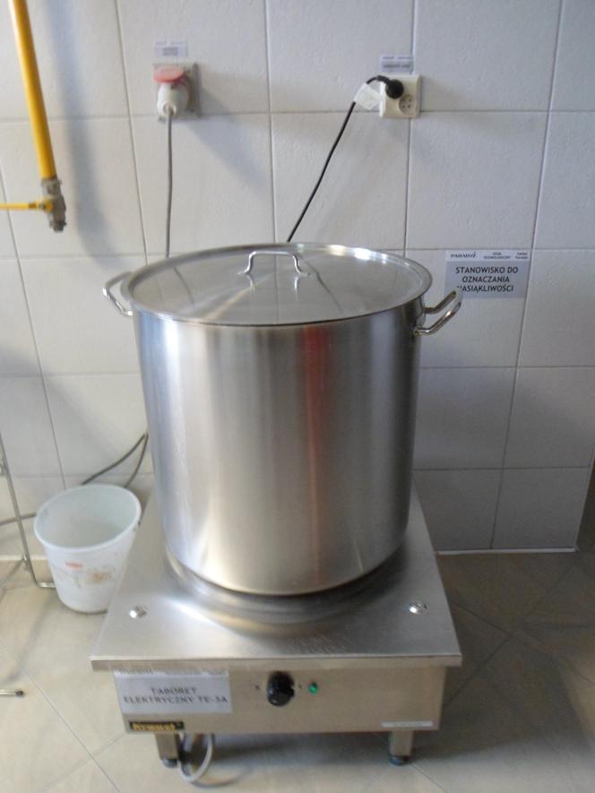 Stanowisko do oznaczania nasiakliwości płytek ceramicznych w różnych temperaturach
